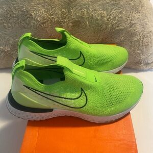 Women Nike Epic Phantom React Flyknit